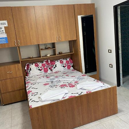 Appartamento Raven Comstar Corbu  Esterno foto