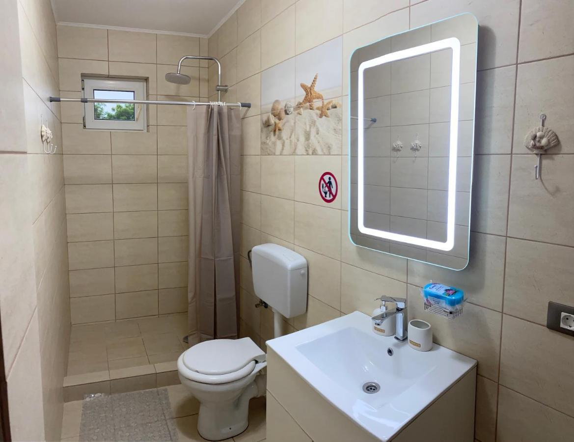 Appartamento Raven Comstar Corbu  Esterno foto