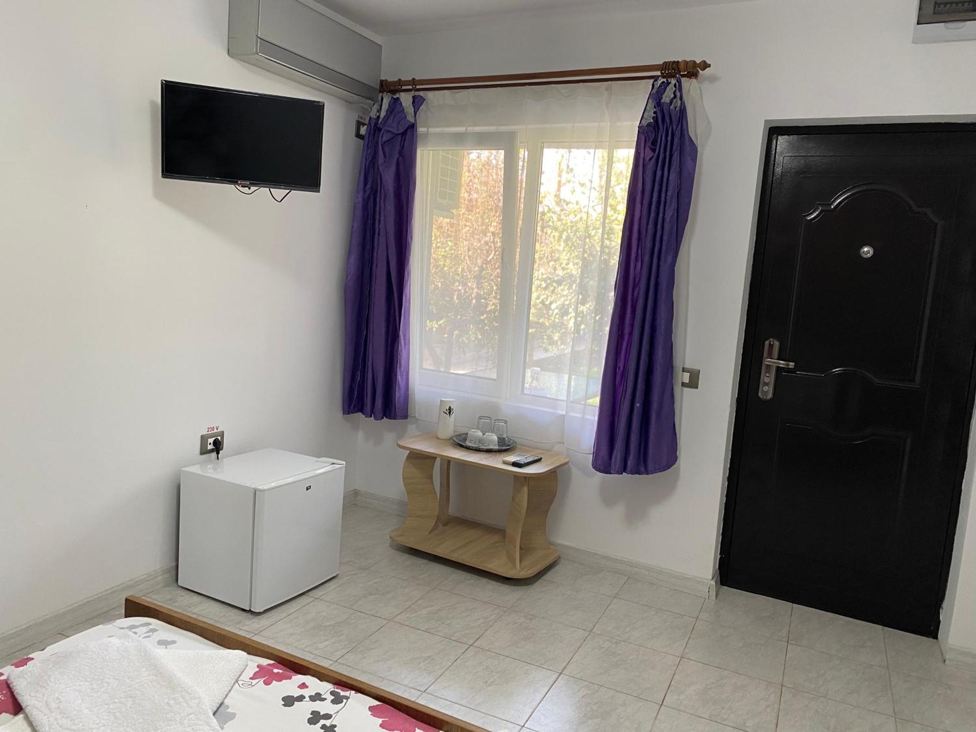 Appartamento Raven Comstar Corbu  Esterno foto